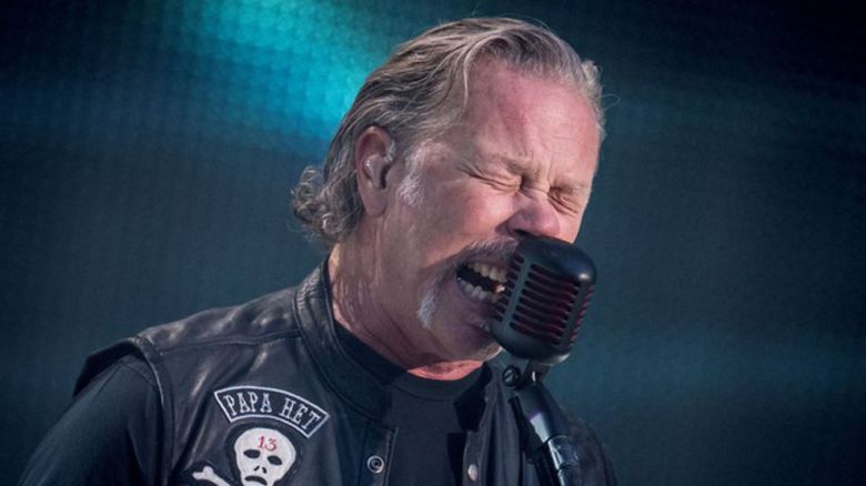 El cantante de Metallica volvió a internarse por sus adicciones y podría peligrar su show en la Argentina