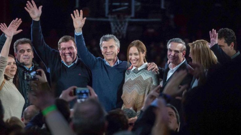 Por ahora, la gira de Macri no modifica los sondeos