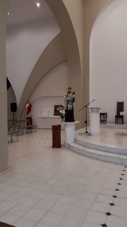 Uriona consagró la remodelación y ampliación de la Iglesia San Cayetano