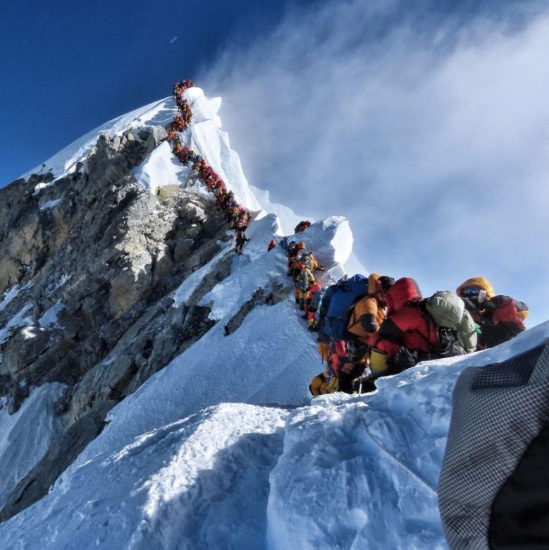 Un escalador nepalí alcanza los catorce ochomiles del planeta en 190 días