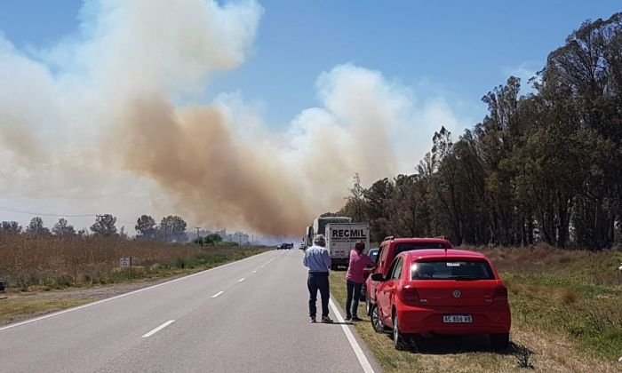 Gran incendio entre Villa Huidobro y Huinca Renancó 