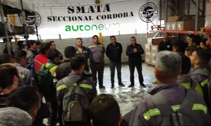 Smata firmó acuerdos de estabilidad laboral con la concesionaria Autocity y la autopartista Autoneum