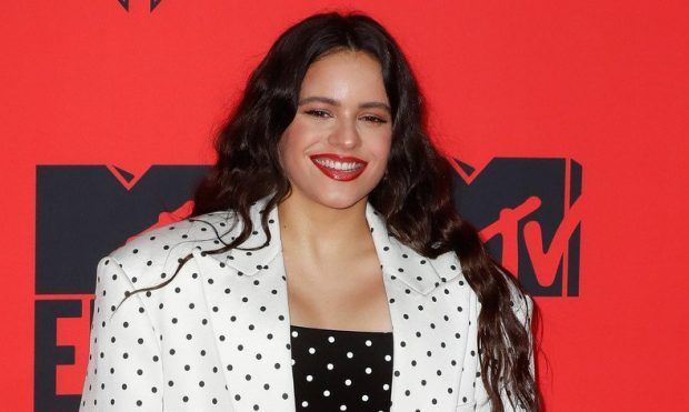 Rosalía rapea cruda y agresiva en su nueva canción: A palé