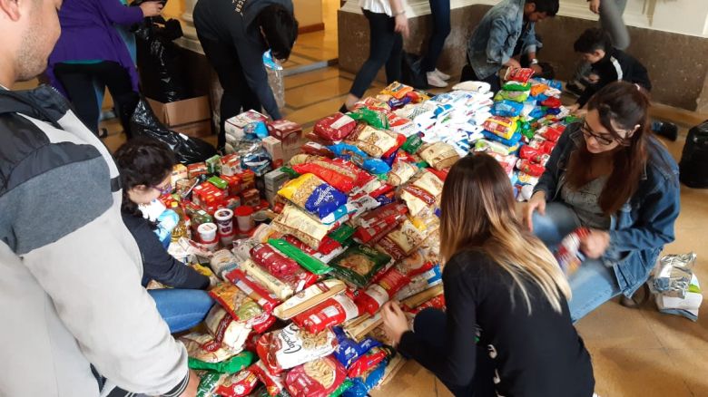 El Consejo de Pastores juntó una gran cantidad de alimentos para que distribuya el Municipio