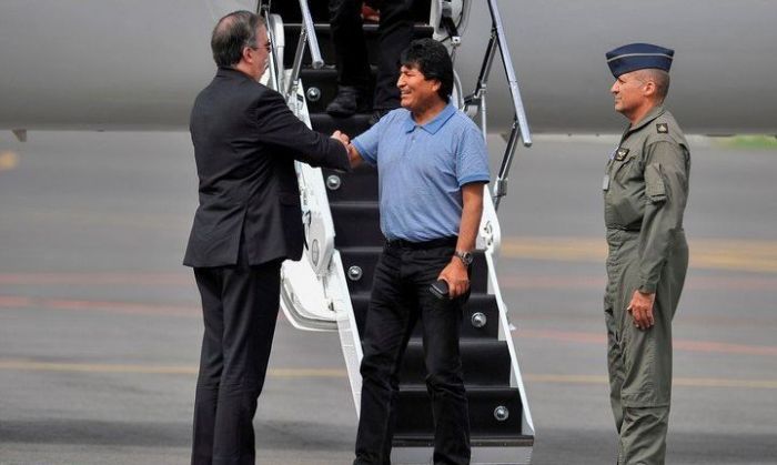 Evo Morales llegó a México y le agradeció a López Obrador: “Me salvó la vida”