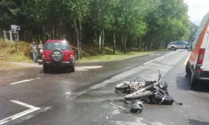 Falleció un motociclista al chocar con un auto en el oeste de la ciudad