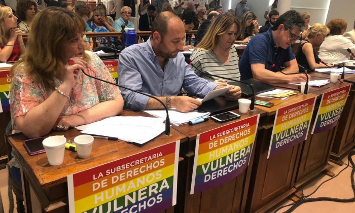 Cruce entre concejales por la denuncia de acoso laboral contra la subsecretaria Daniela Miranda