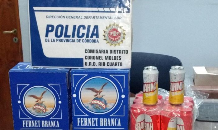 Un joven fue detenido por robar cerveza y fernet de un kiosco