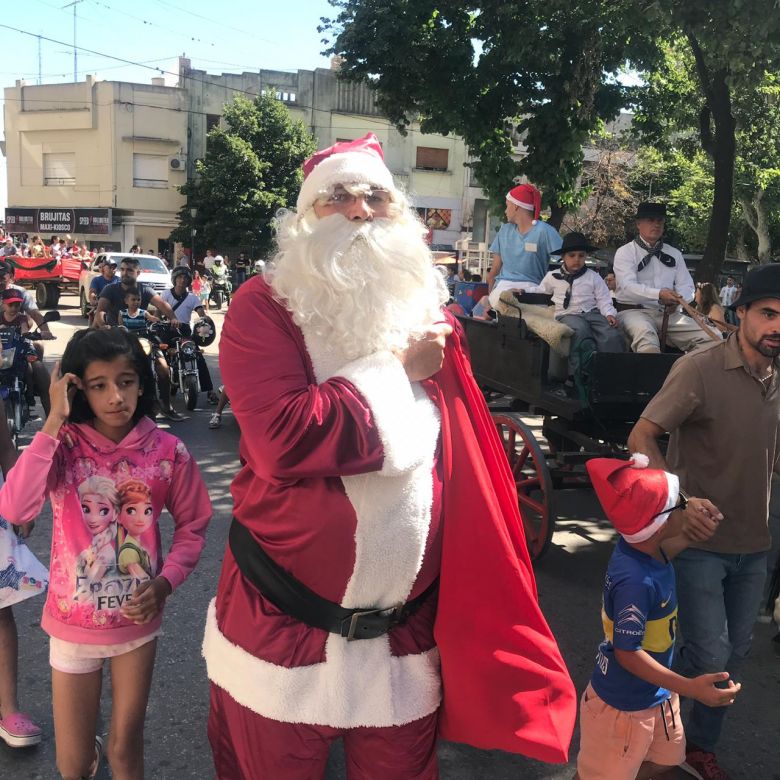 Radio Río Cuarto y FM Ranquel junto a la Caravana Mágica de Papá Noel 