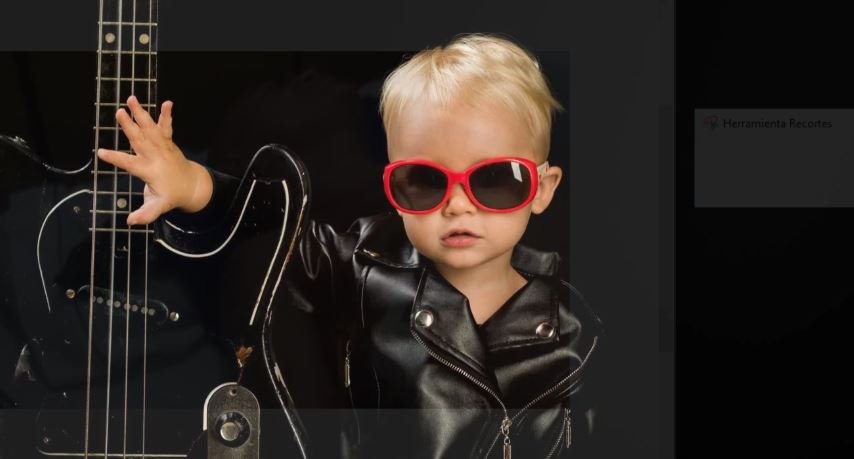 ¿Fanático del rock? un bebé hizo el gesto de los cuernos durante una ecografía