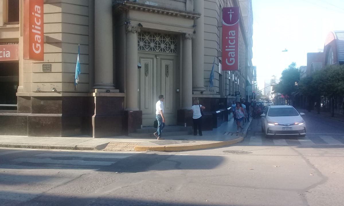 Paro bancario en la ciudad por el crimen de un cajero en Buenos Aires 