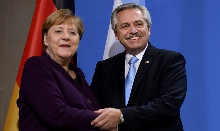 Fernández con Merkel: la canciller afirmó que busca “apoyar y ayudar” al país