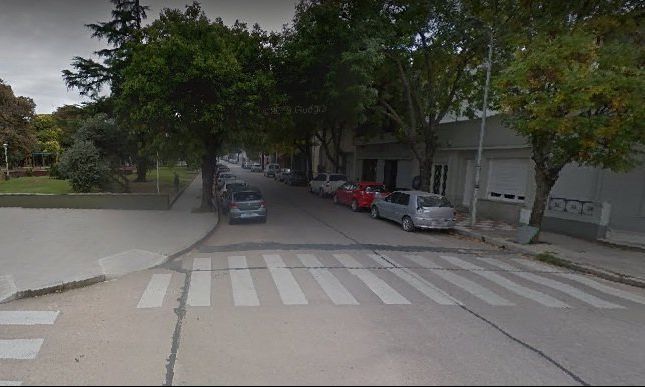 Secuestran marihuana de un vehículo en calle Vélez Sarsfield