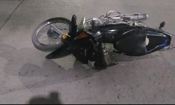 Un motociclista grave tras chocar con un automóvil en Banda Norte 