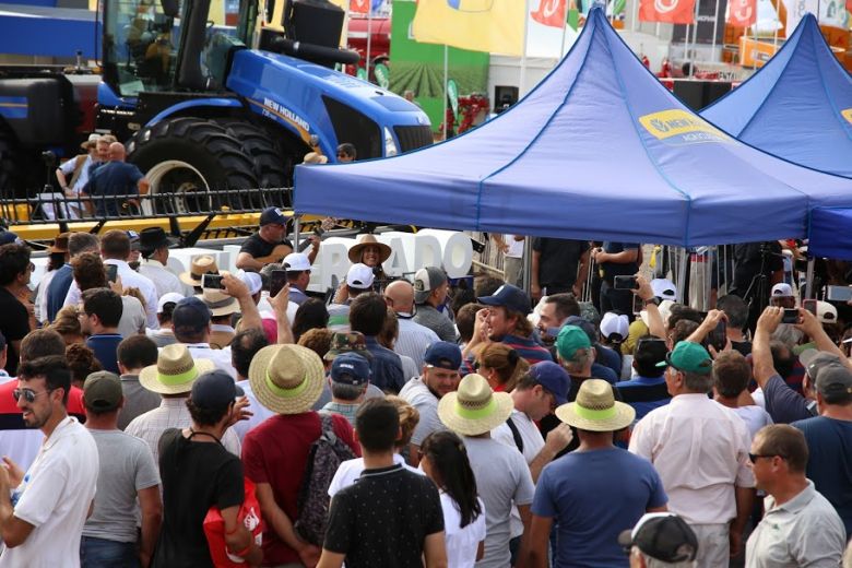 La Expoagro comenzó con más de 600 stands de la cadena agroindustrial 