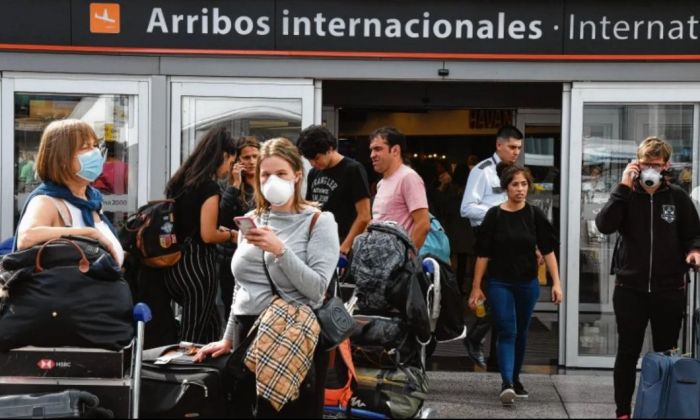 Coronavirus: el Gobierno nacional incluye a Brasil y Chile como países de riesgo