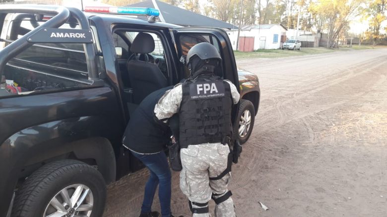 FPA detuvo a hija de referente narco en Mina Clavero 