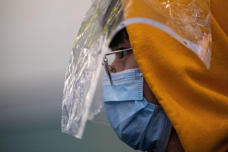 China anuncia segundo día sin contagios locales y exonera al médico que alertó sobre el coronavirus