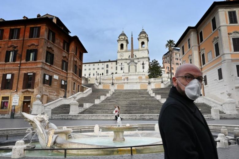 Italia registra menos muertos por coronavirus y extiende la cuarentena