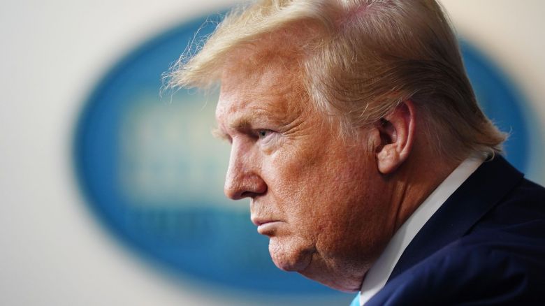 Trump ataca a la OMS por el coronavirus y amenaza con cortar la aportación de Estados Unidos