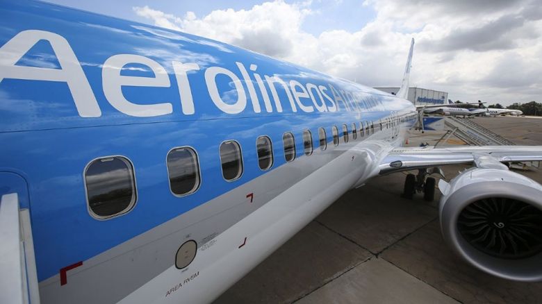Aerolíneas anunció 17 nuevos vuelos especiales para traer argentinos varados
