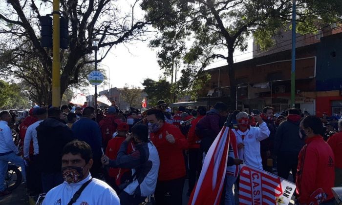 Hinchas de San Martín de Tucumán piden por el ascenso