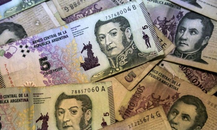 Prorrogaron el plazo para canjear los billetes de 5 pesos en los bancos