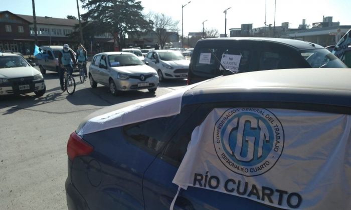 Una extensa caravana se concretó en Río Cuarto en rechazo a la reforma jubilatoria provincial