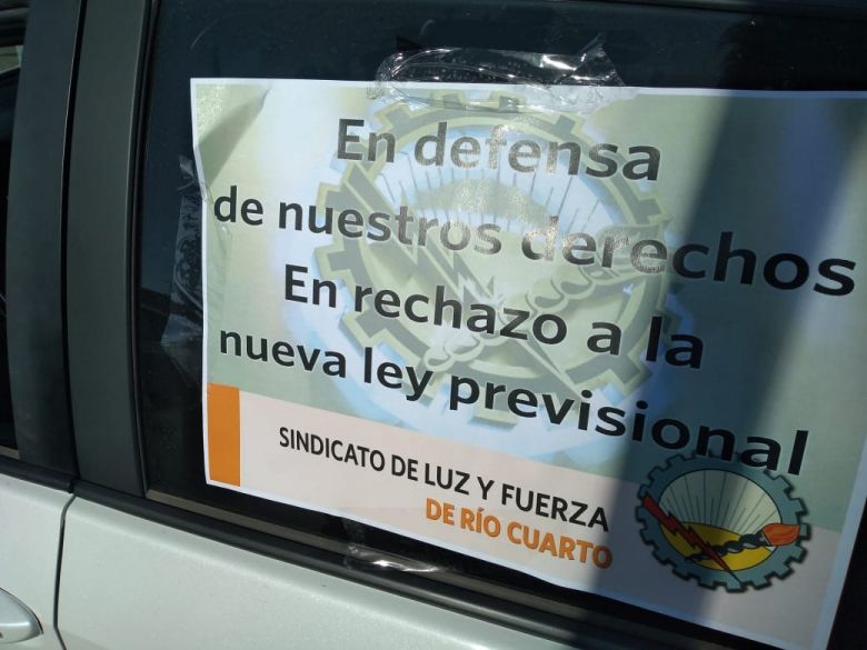 Una extensa caravana se concretó en Río Cuarto en rechazo a la reforma jubilatoria provincial