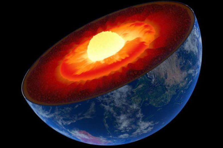 Científicos hallan enormes estructuras no identificadas cerca del centro de la Tierra