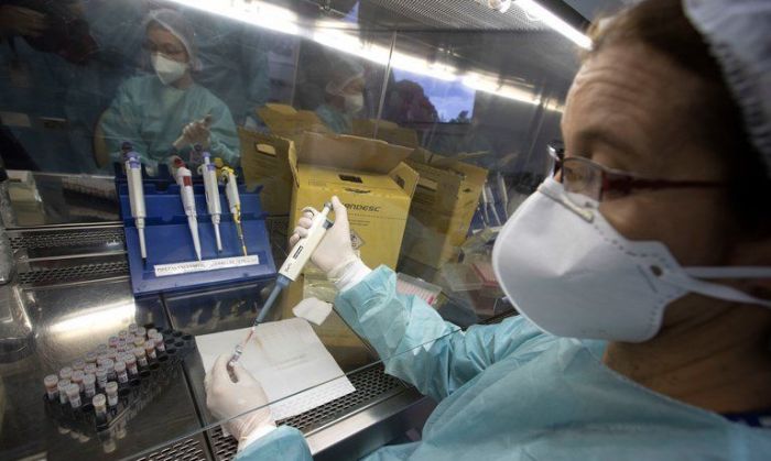 La vacuna contra el coronavirus desarrollada por la universidad de Oxford comenzó a ser probada en Brasil