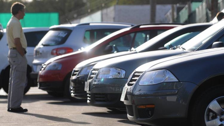 Se recupera la venta de autos nuevos y usados en la ciudad