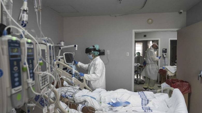 Argentina supera los 2.500 muertos y advierten que la pandemia de coronavirus "no pasó"