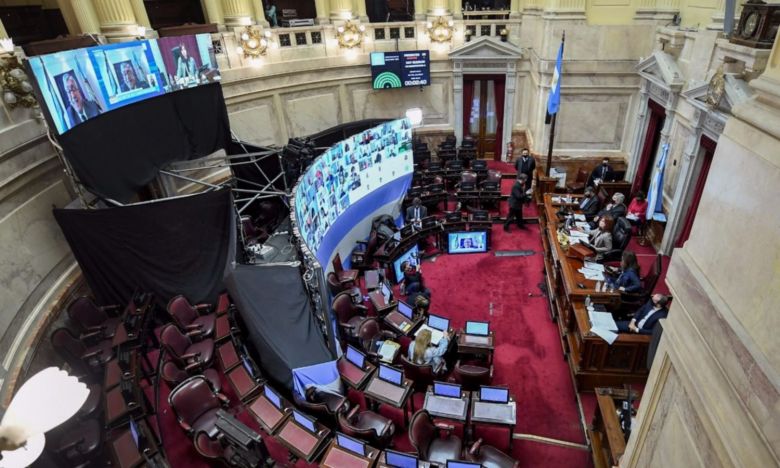 Fuerte cruce entre CFK y Lousteau en el Senado
