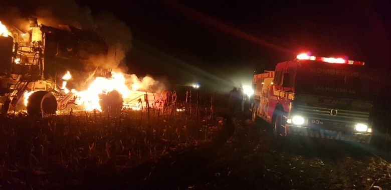 Una máquina cosechadora se prendió fuego en Las Higueras