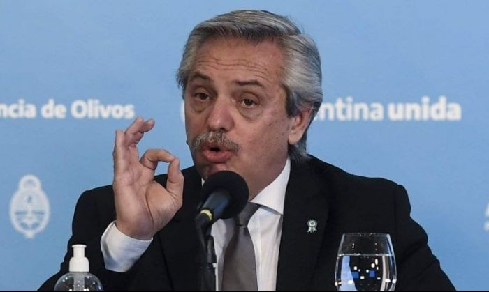 Alberto Fernández y la vuelta del fútbol: “Es muy difícil jugar en este contexto”