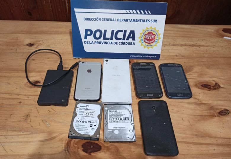 Detenidos al intentar vender celulares robados