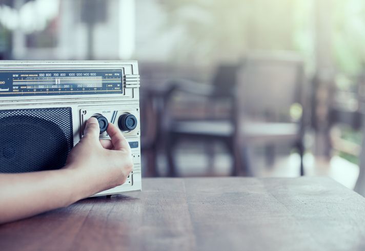 Los argentinos prefieren escuchar radio "a la antigua"