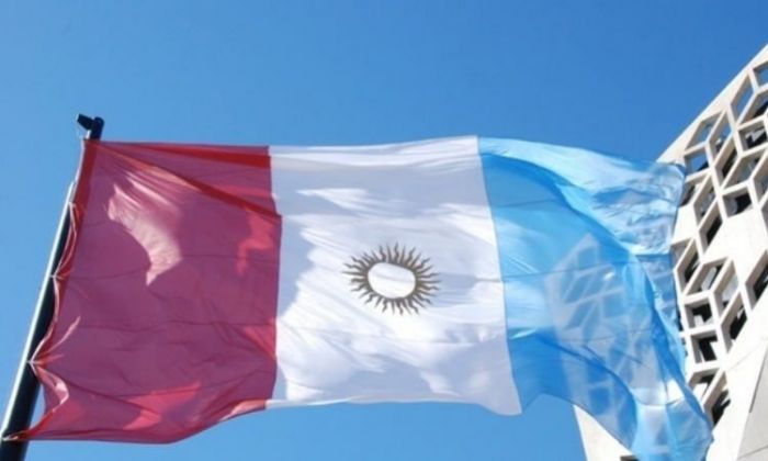 Diez años de la Bandera de Córdoba: el diseñador Cristian Baquero recordó que los colores representan tiempos históricos