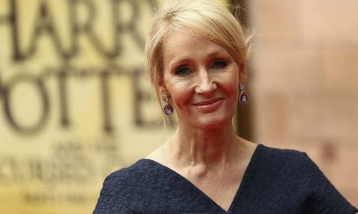 Tras nuevas acusaciones de transfóbica, J.K. Rowling se defiende: “Están basados en hechos reales”