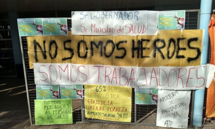 Enfermeros del Hospital San Antonio de Padua reclamaron mejores condiciones laborales y salariales