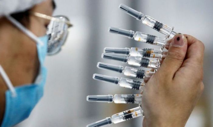 La Agencia Europea de Medicamentos realizará una revisión acelerada de la vacuna de Oxford-AstraZeneca