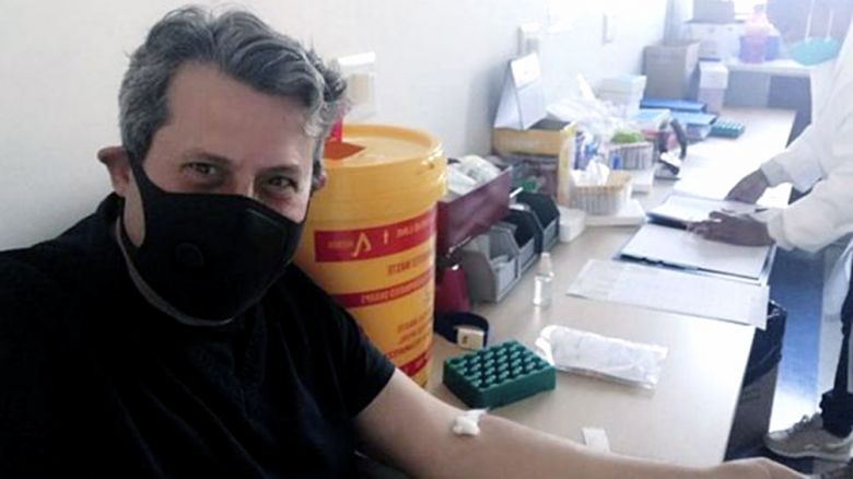 El primer voluntario argentino de la vacuna de Oxford confía en la aprobación y que la pandemia "será un recuerdo"