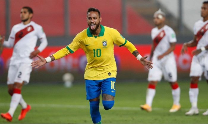 Neymar marcó un triplete y hubo triunfo de Brasil sobre Perú
