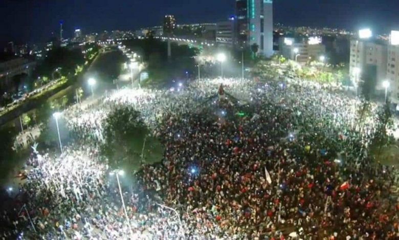 Histórico: Chile votó por dejar atrás la Constitución del dictador Pinochet