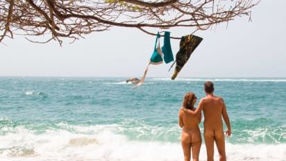 Lins y Nick, la pareja naturista que se gana la vida viajando por el mundo: "Desnudo puedes ser tú mismo"