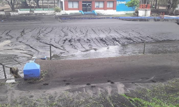 En Achiras trabajarán toda la semana en el balneario por los inconvenientes provocados por la lluvia