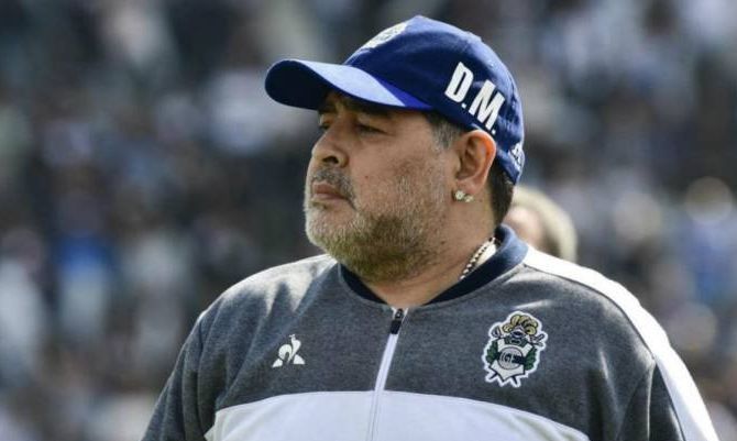 Maradona fue operado con éxito