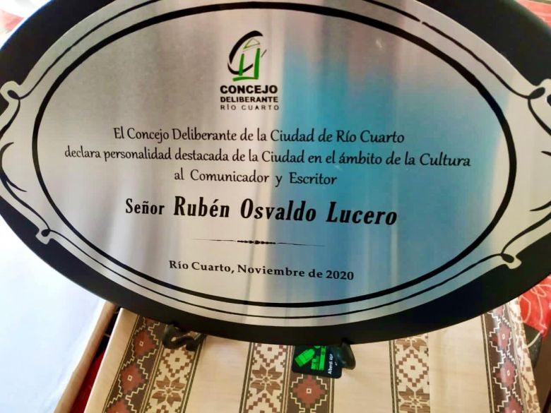 Rubén Lucero distinguido como personalidad destacada de la cultura riocuartense