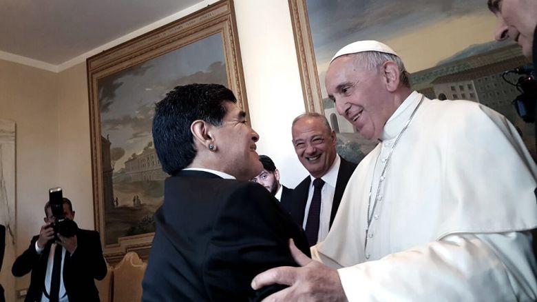 Francisco recordó "con afecto" sus encuentros con Maradona